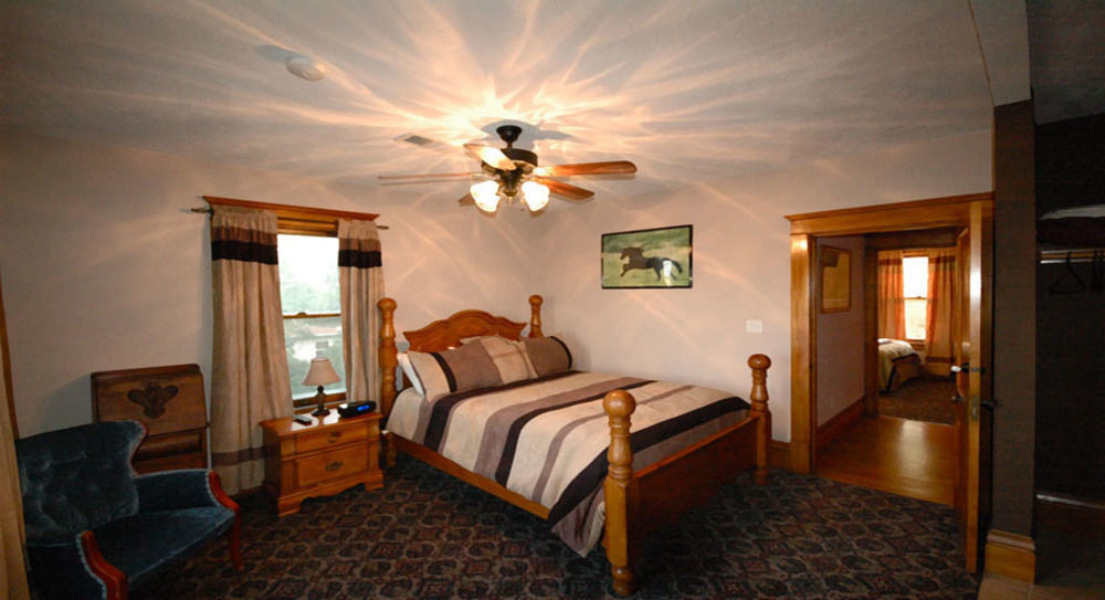 פייר Hitching Horse Inn מראה חיצוני תמונה